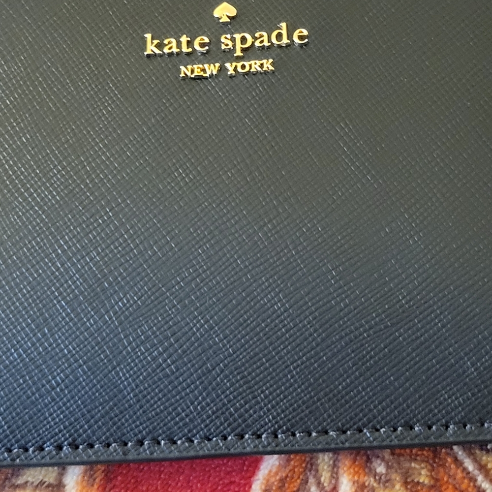 Kate Spade Small Wristlet NWT. - Picture 4 of 4